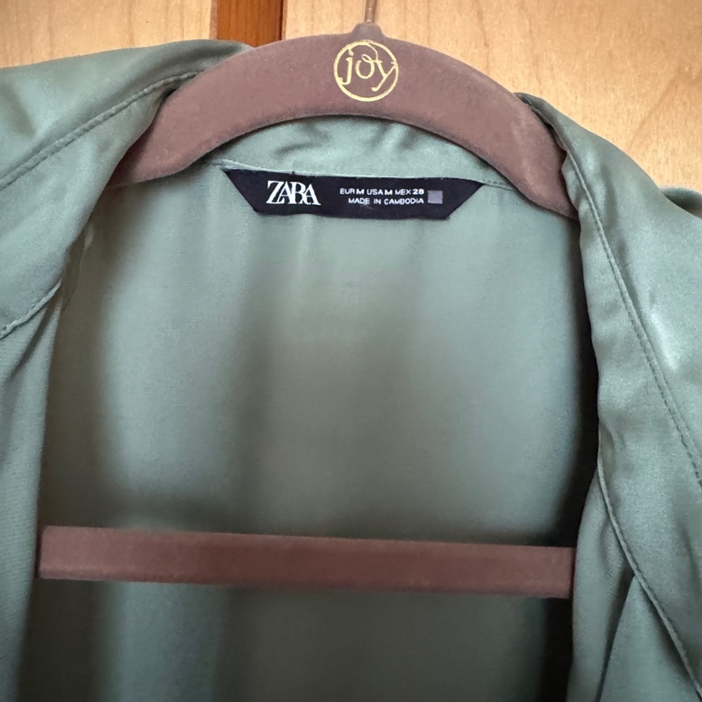 Zara button down - Picture 2 of 2